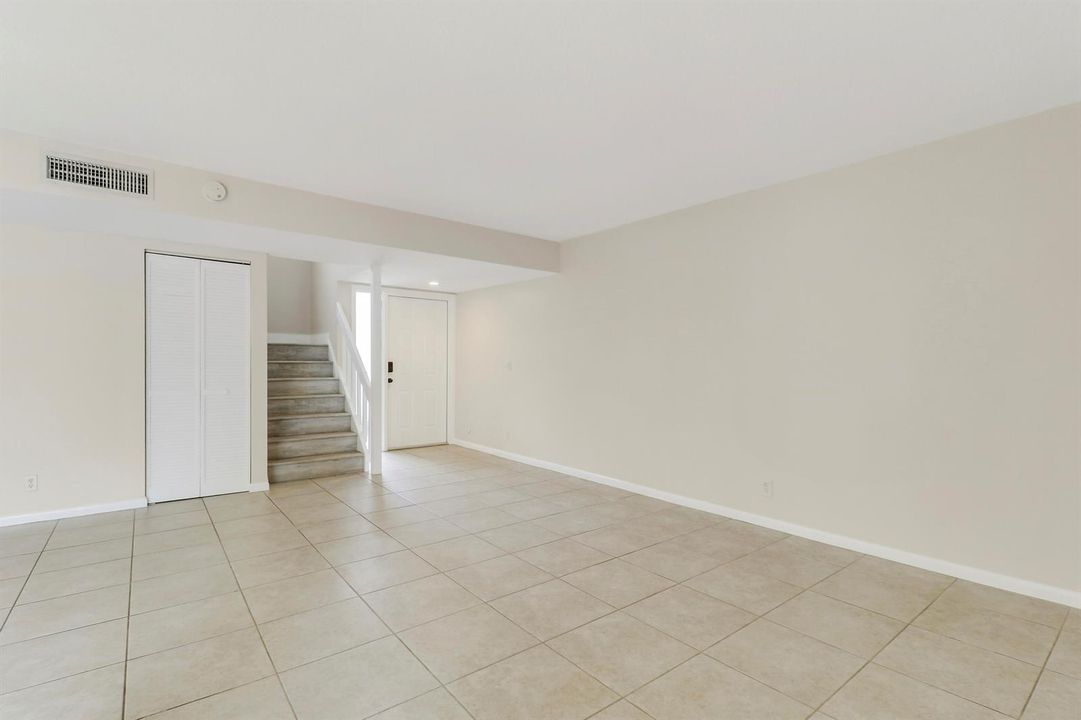 livingroom facing front door