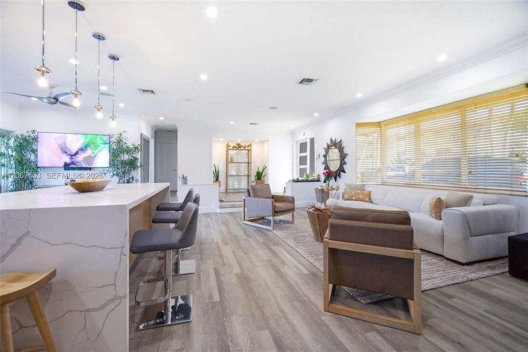 For Rent: $6,500 (3 beds, 2 baths, 2093 Square Feet)