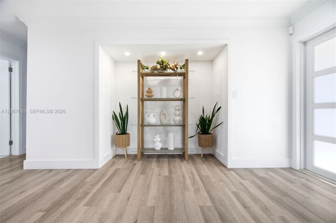For Rent: $6,500 (3 beds, 2 baths, 2093 Square Feet)