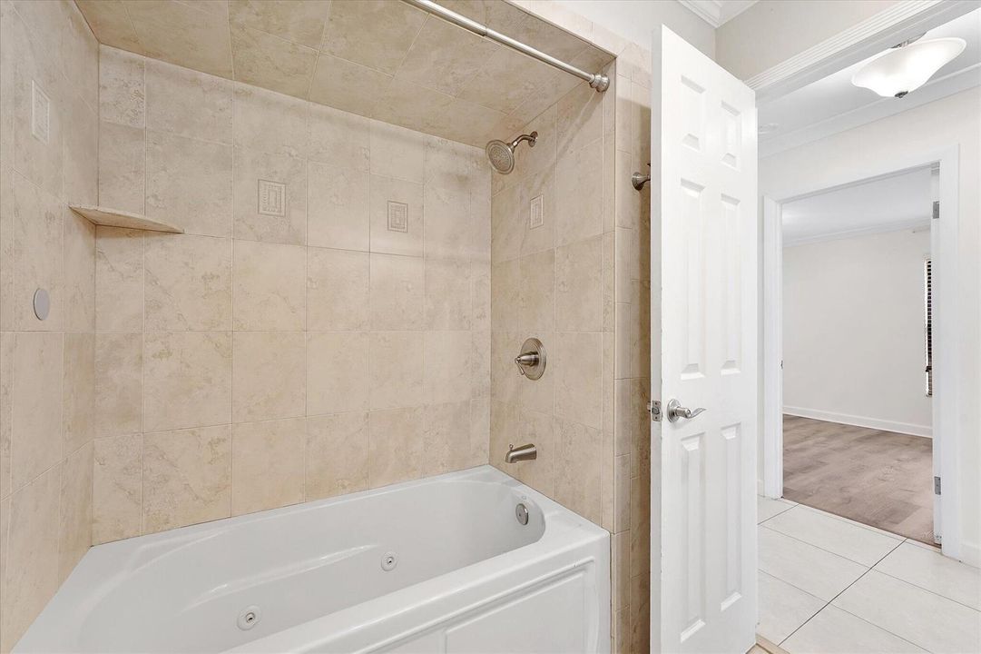 30-244 NW 102nd Terrace_030