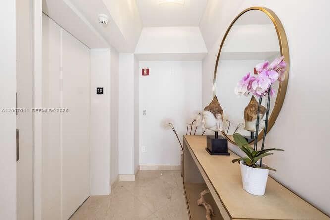 For Rent: $8,900 (3 beds, 3 baths, 2210 Square Feet)