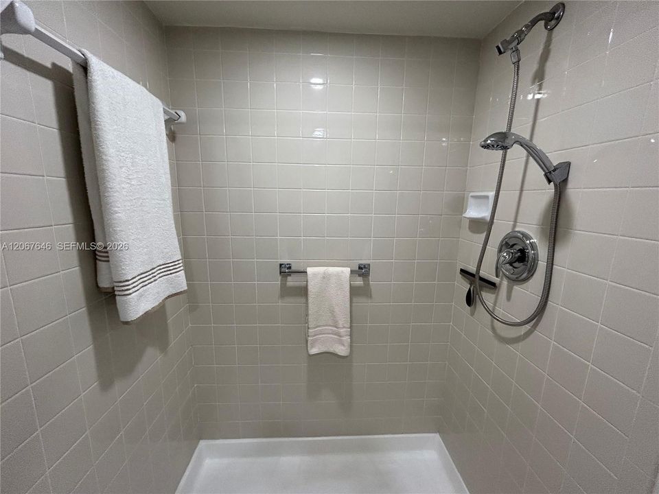 En Venta: $145,000 (2 camas, 2 baños, 815 Pies cuadrados)