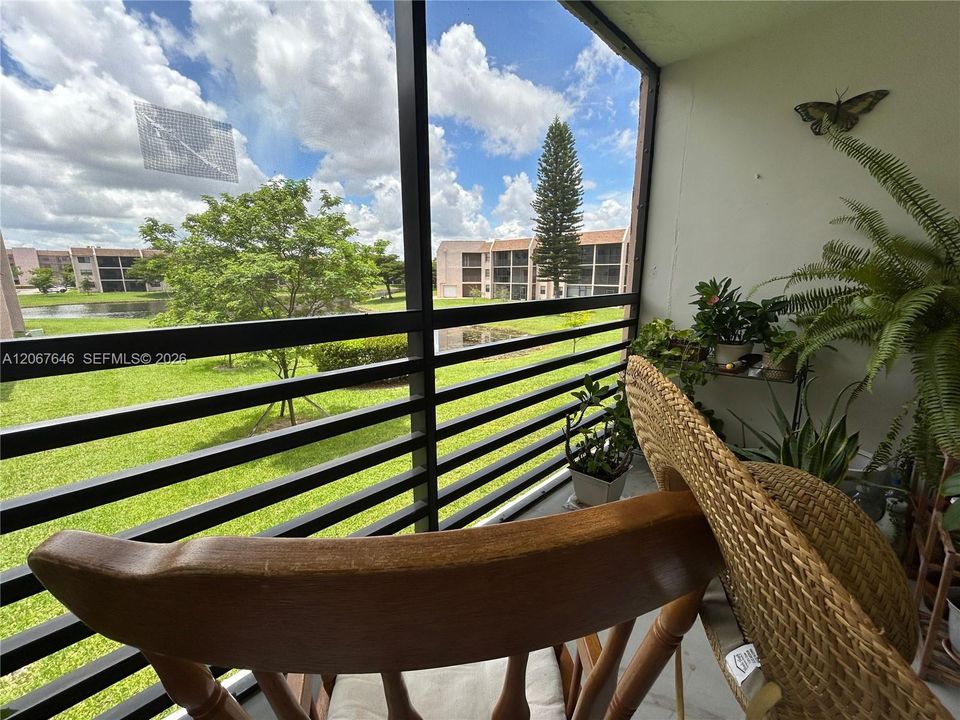En Venta: $145,000 (2 camas, 2 baños, 815 Pies cuadrados)
