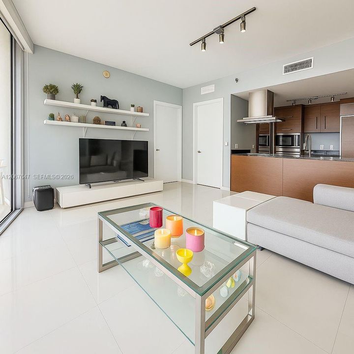 For Sale: $1,500,000 (2 beds, 2 baths, 1633 Square Feet)