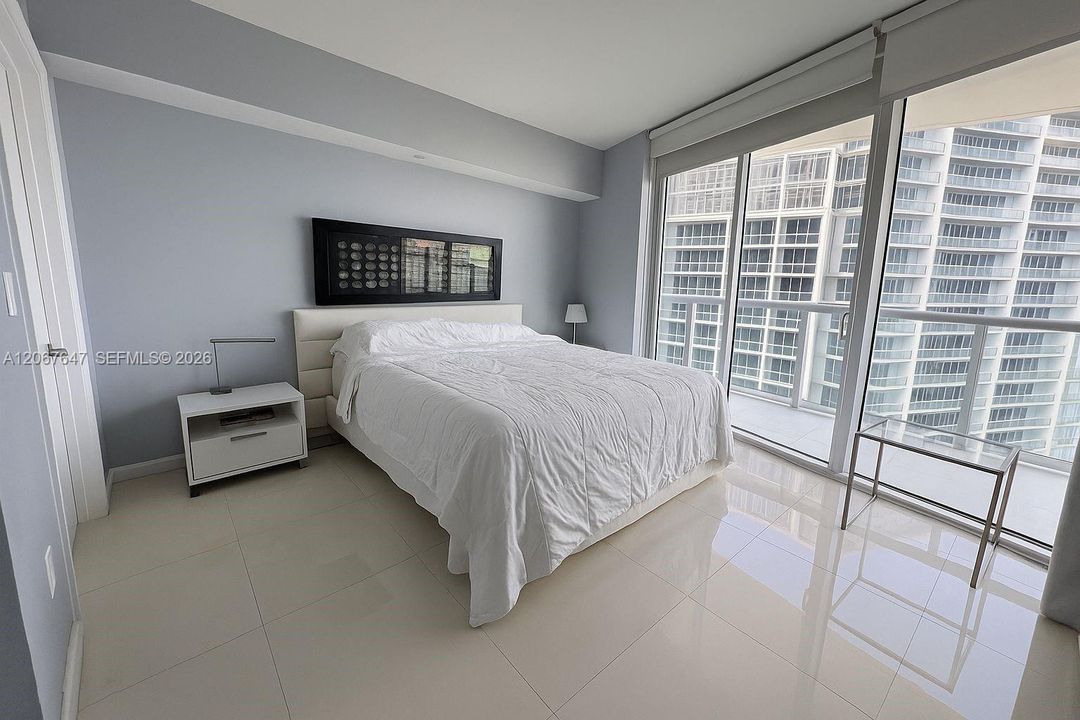 For Sale: $1,500,000 (2 beds, 2 baths, 1633 Square Feet)