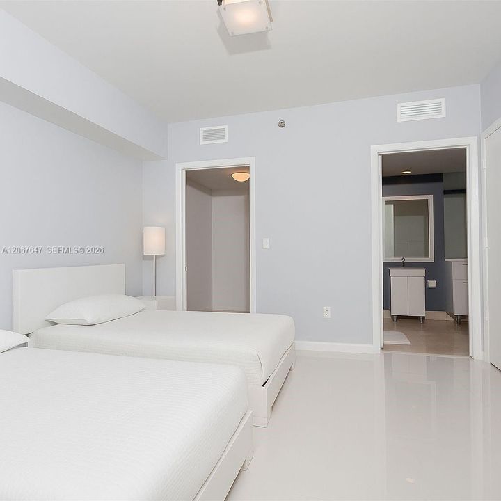 For Sale: $1,500,000 (2 beds, 2 baths, 1633 Square Feet)