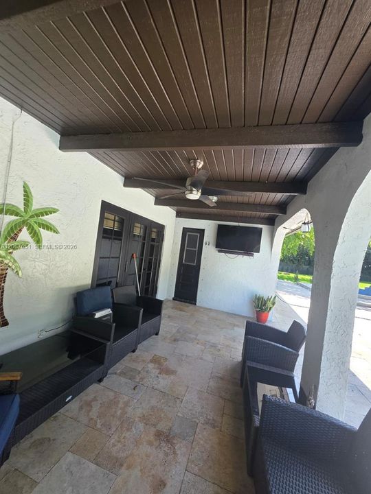 For Sale: $1,590,000 (5 beds, 3 baths, 2996 Square Feet)
