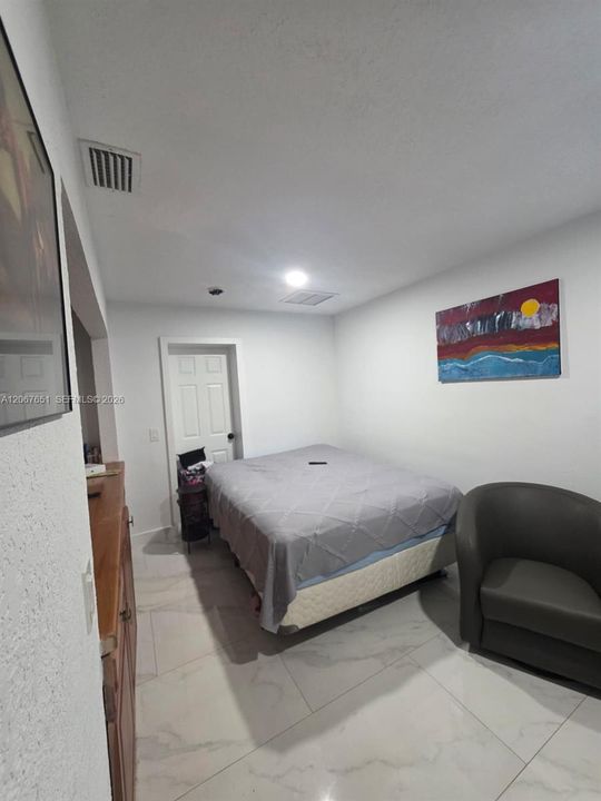 For Sale: $1,590,000 (5 beds, 3 baths, 2996 Square Feet)