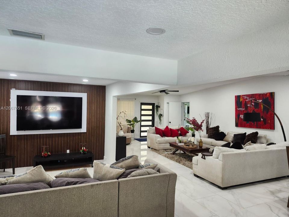For Sale: $1,590,000 (5 beds, 3 baths, 2996 Square Feet)
