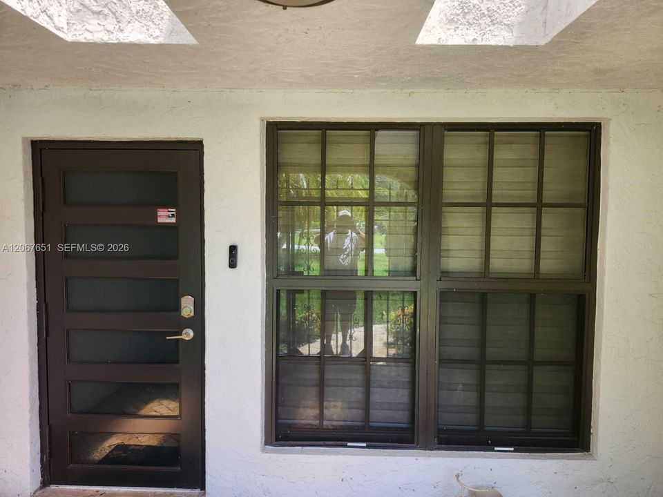 For Sale: $1,590,000 (5 beds, 3 baths, 2996 Square Feet)