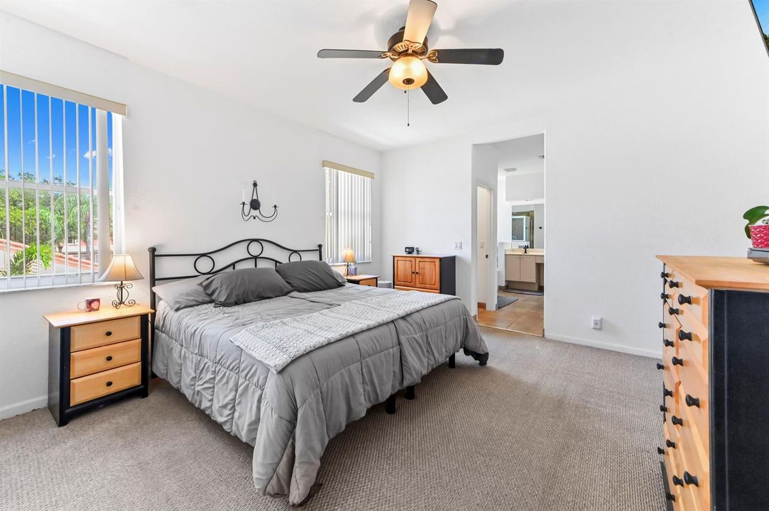 35 Bedroom 01