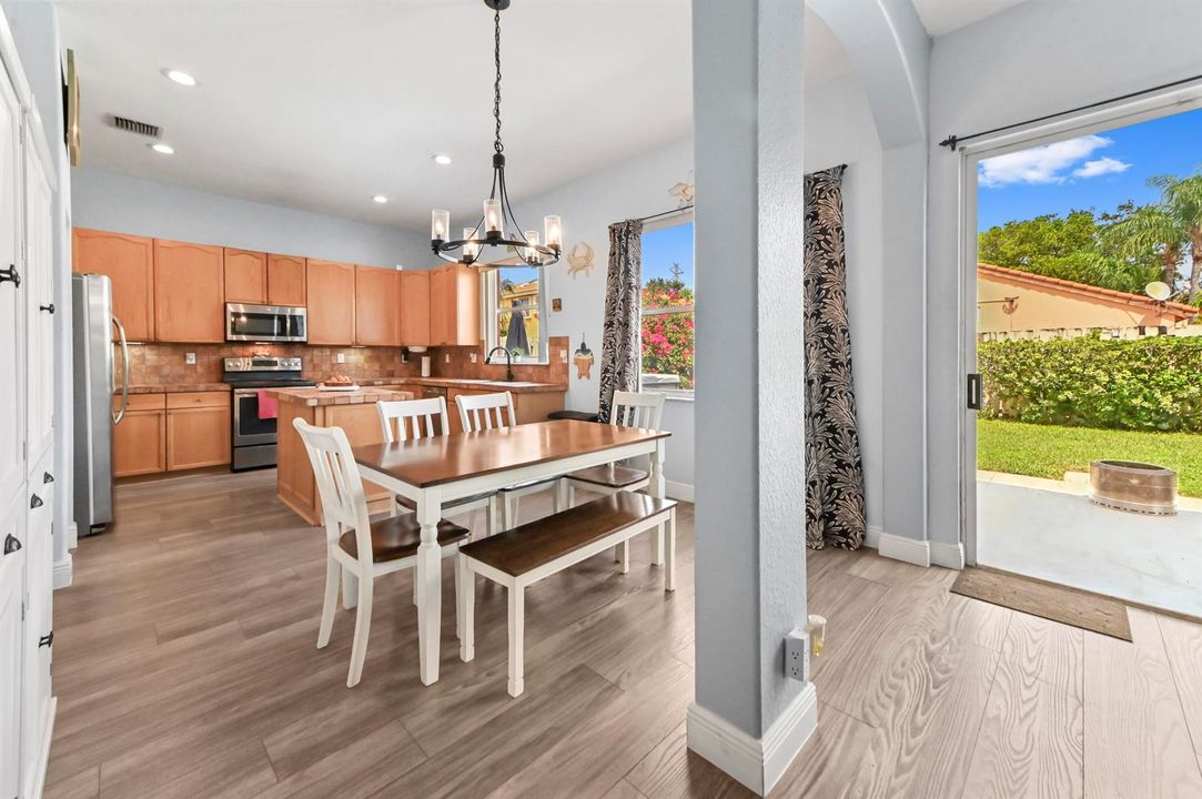 14 Dining room 01