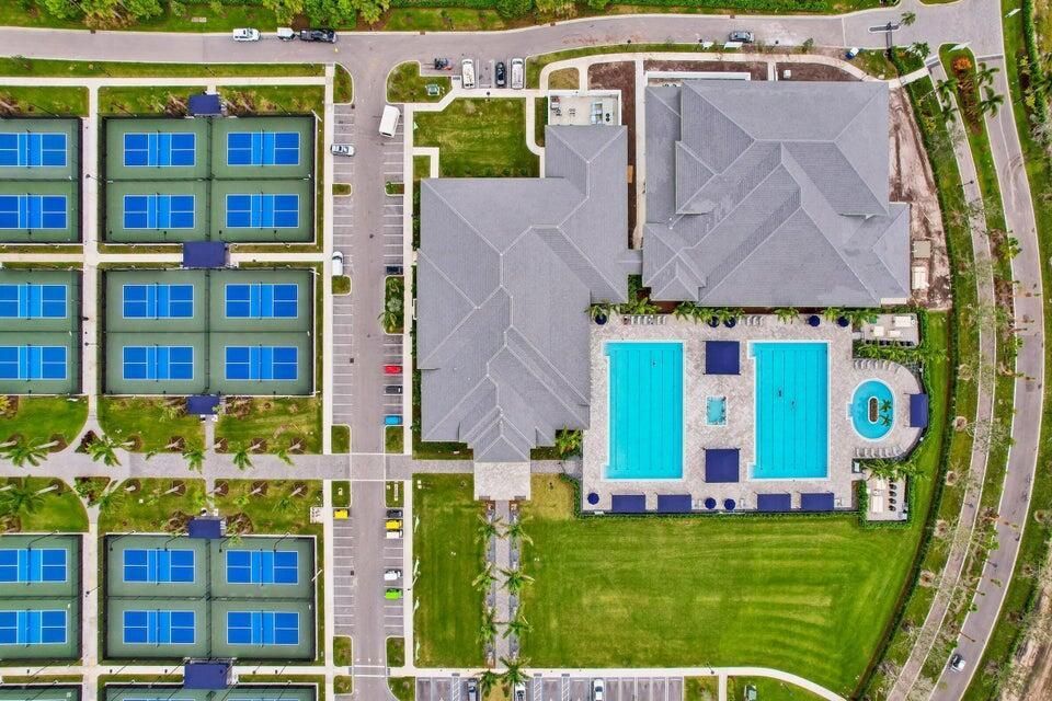 Riverland Amenities