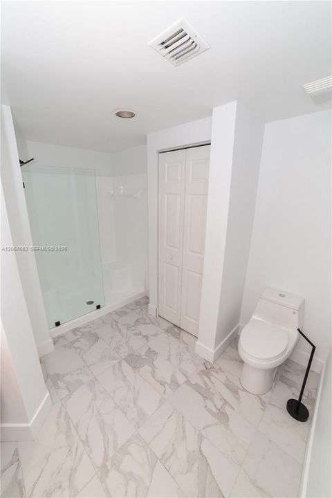 For Sale: $425,000 (2 beds, 2 baths, 1024 Square Feet)