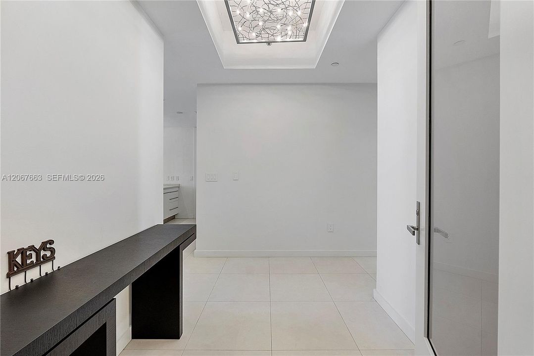 For Rent: $8,500 (3 beds, 3 baths, 1974 Square Feet)