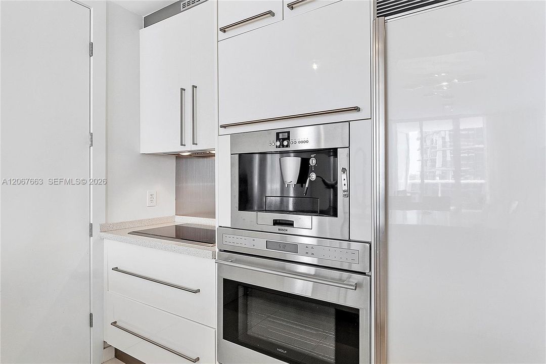 For Rent: $8,500 (3 beds, 3 baths, 1974 Square Feet)