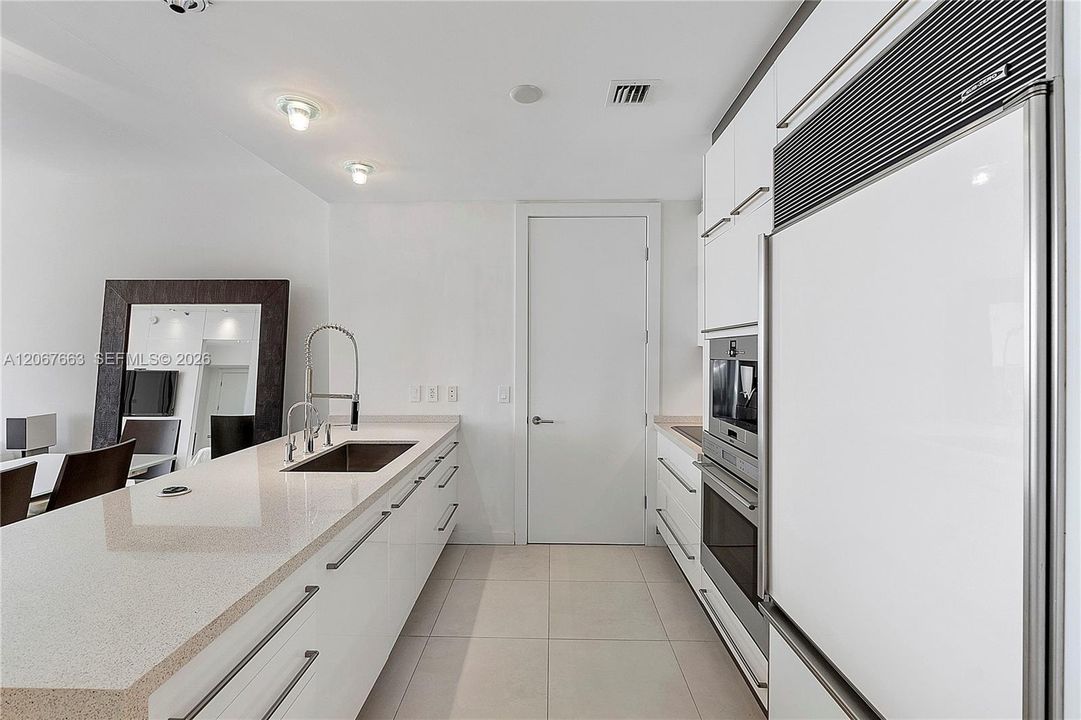 For Rent: $8,500 (3 beds, 3 baths, 1974 Square Feet)