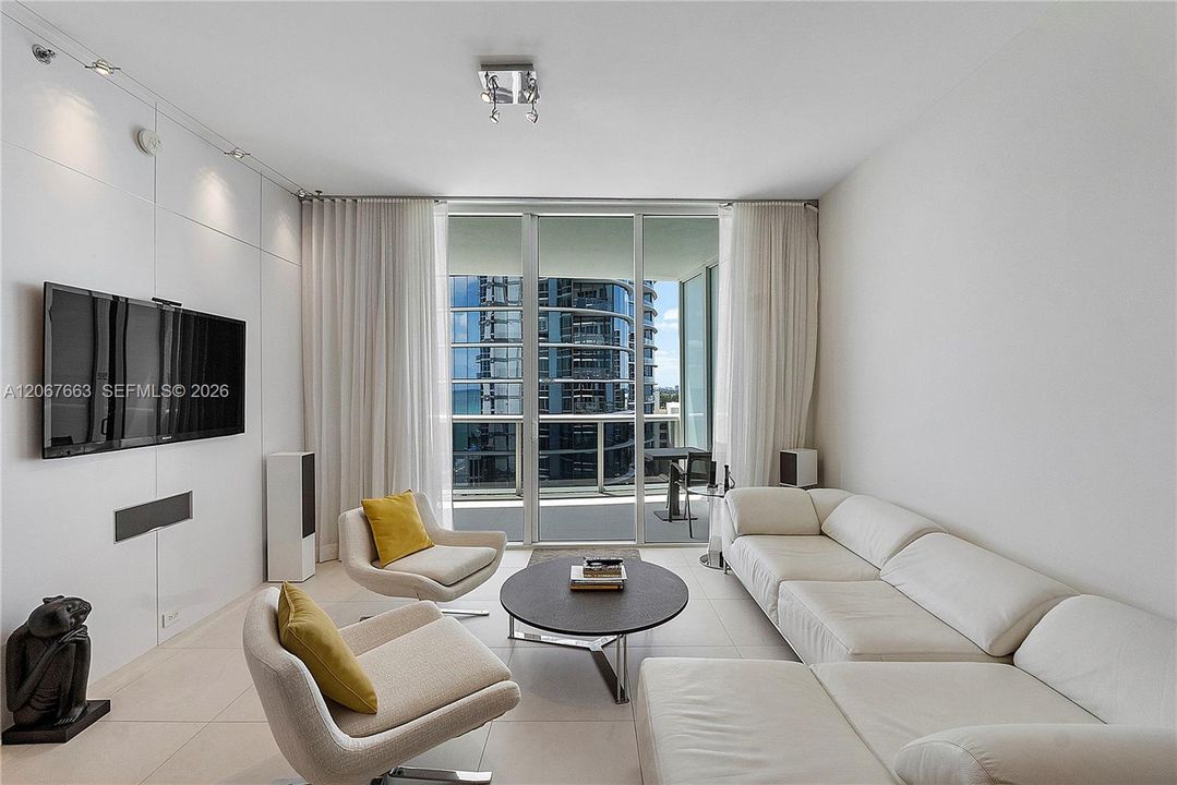 For Rent: $8,500 (3 beds, 3 baths, 1974 Square Feet)