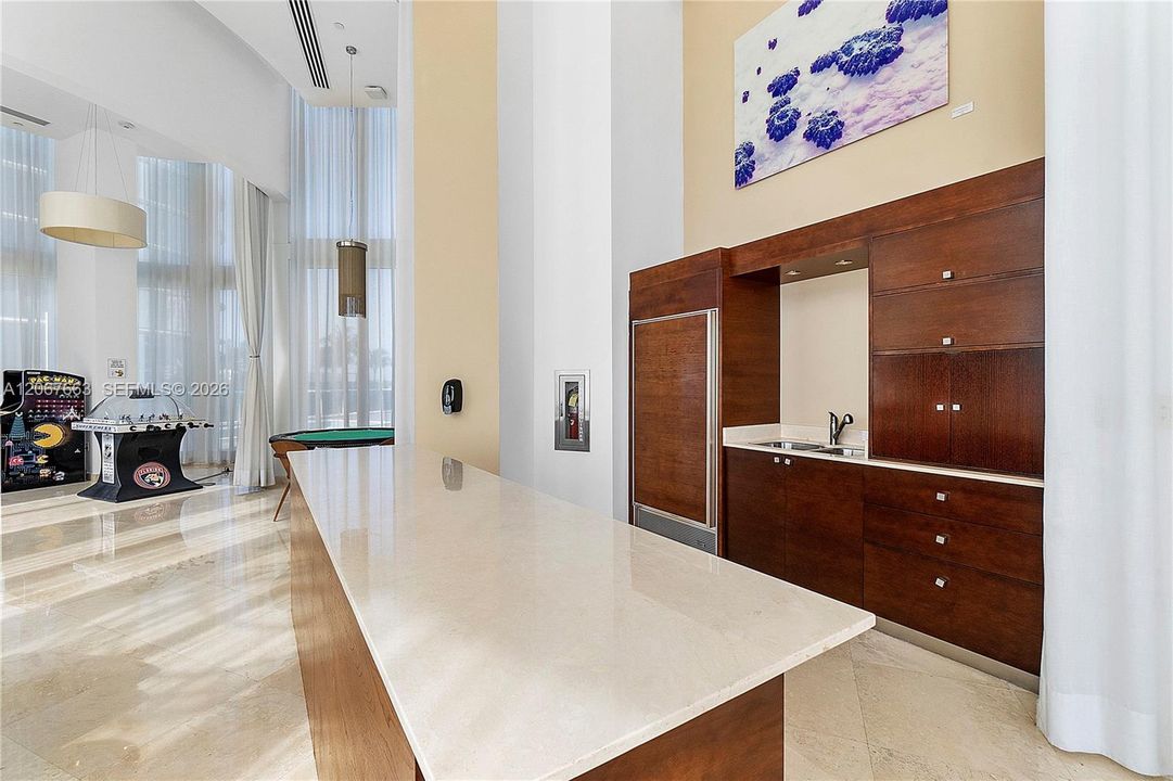 For Rent: $8,500 (3 beds, 3 baths, 1974 Square Feet)