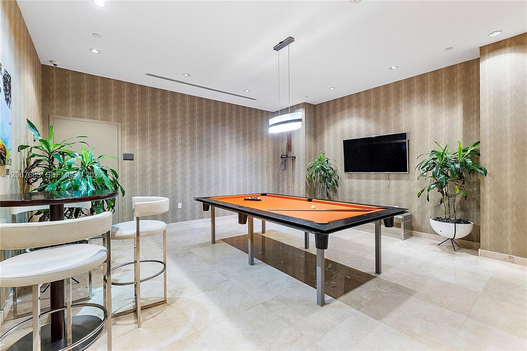 For Rent: $8,500 (3 beds, 3 baths, 1974 Square Feet)