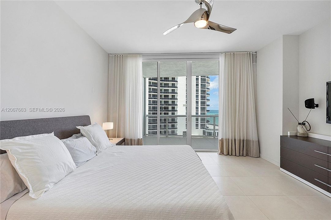 For Rent: $8,500 (3 beds, 3 baths, 1974 Square Feet)