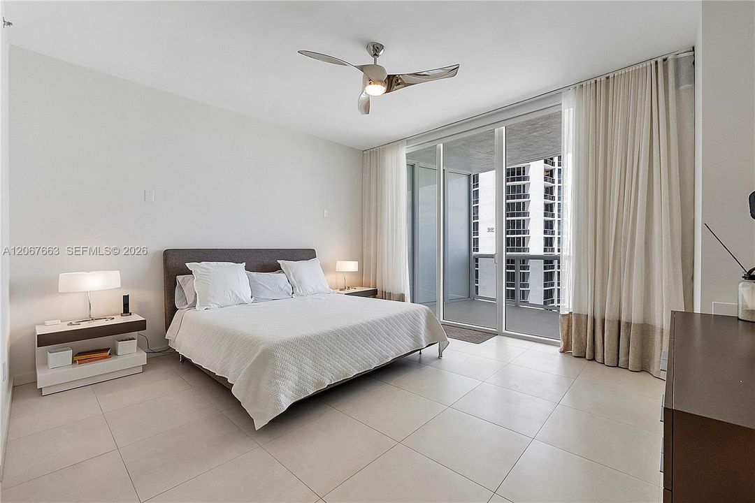 For Rent: $8,500 (3 beds, 3 baths, 1974 Square Feet)