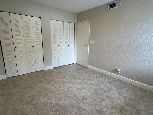 204U guest bedroom