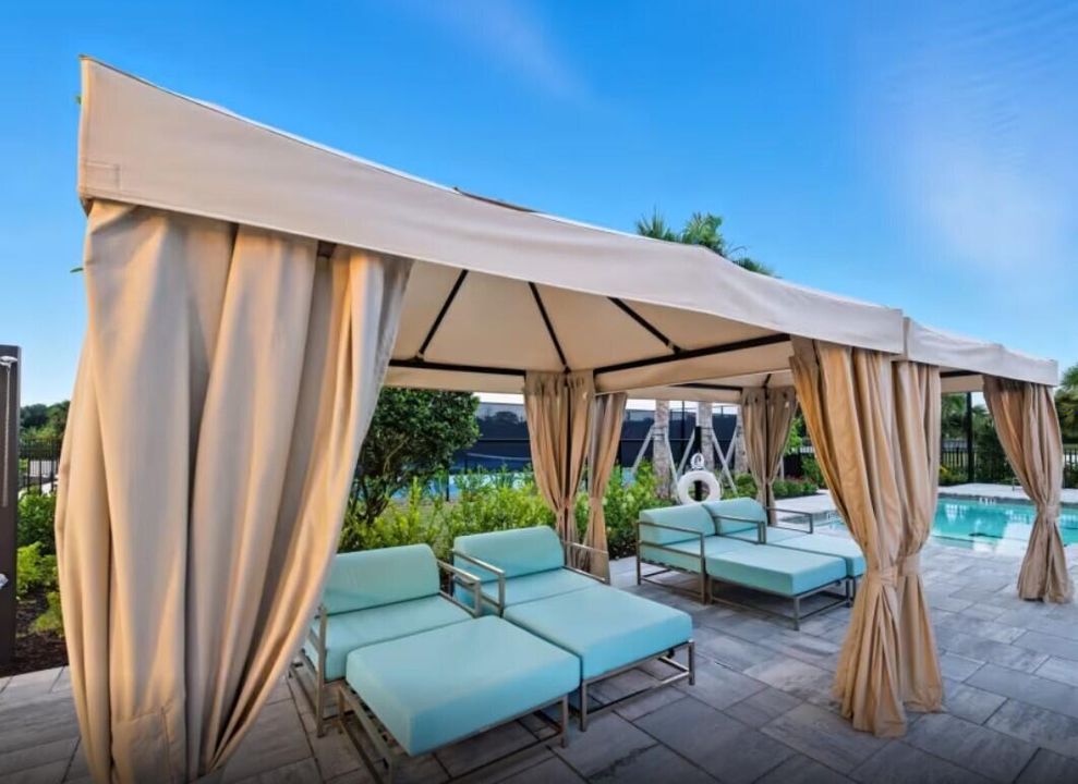 Shade Cabanas