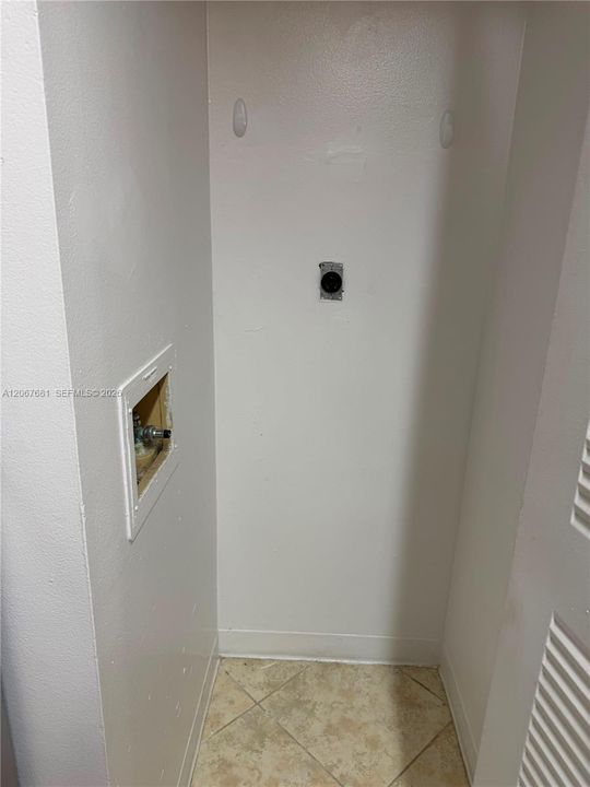 На продажу: $565,000 (2 спален, 2 ванн, 1061 Квадратных фут)