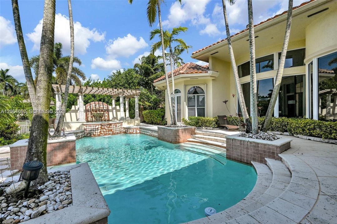 For Rent: $13,000 (4 beds, 3 baths, 3610 Square Feet)