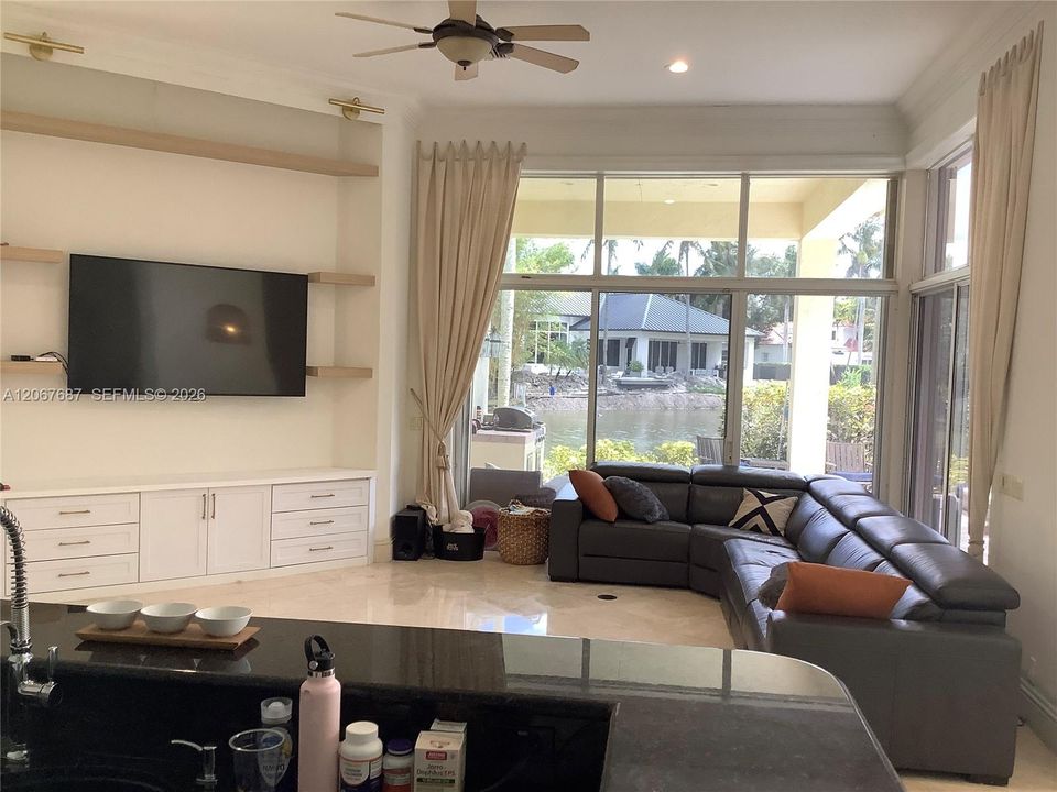 For Rent: $13,000 (4 beds, 3 baths, 3610 Square Feet)