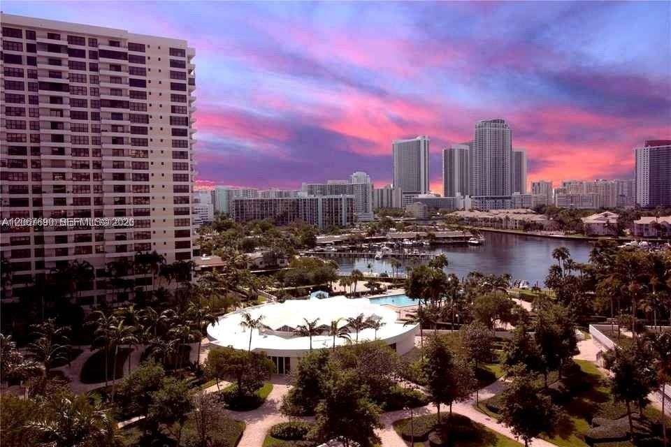 En Venta: $239,900 (1 camas, 1 baños, 1000 Pies cuadrados)