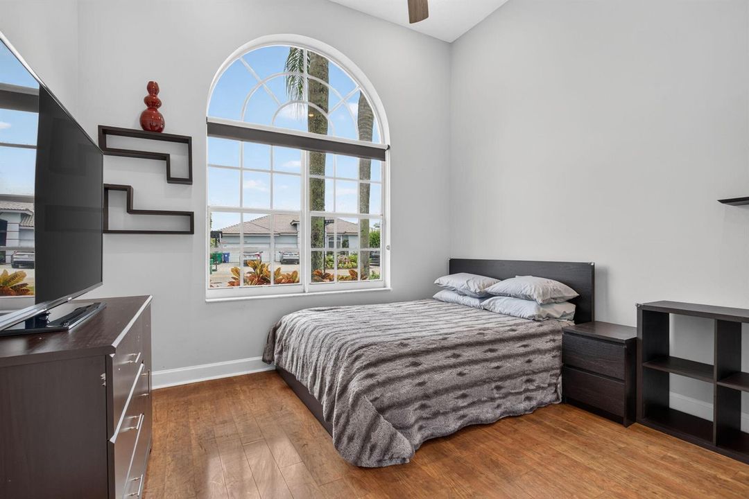Sixth Bedroom