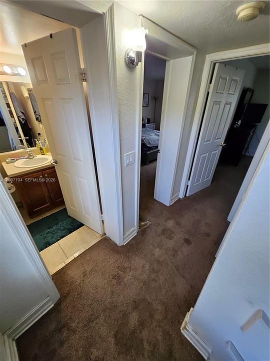 For Sale: $202,500 (2 beds, 1 baths, 1248 Square Feet)