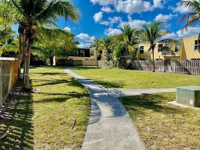 For Sale: $202,500 (2 beds, 1 baths, 1248 Square Feet)