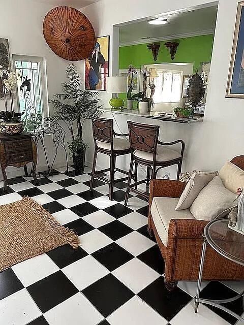 07_Sunroom_Checkerboard
