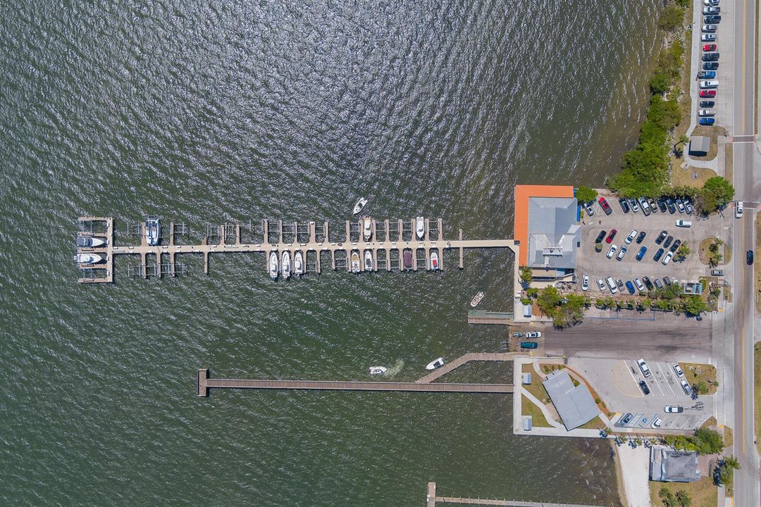 806 Indian River Dr, Sebastian, FL 32958