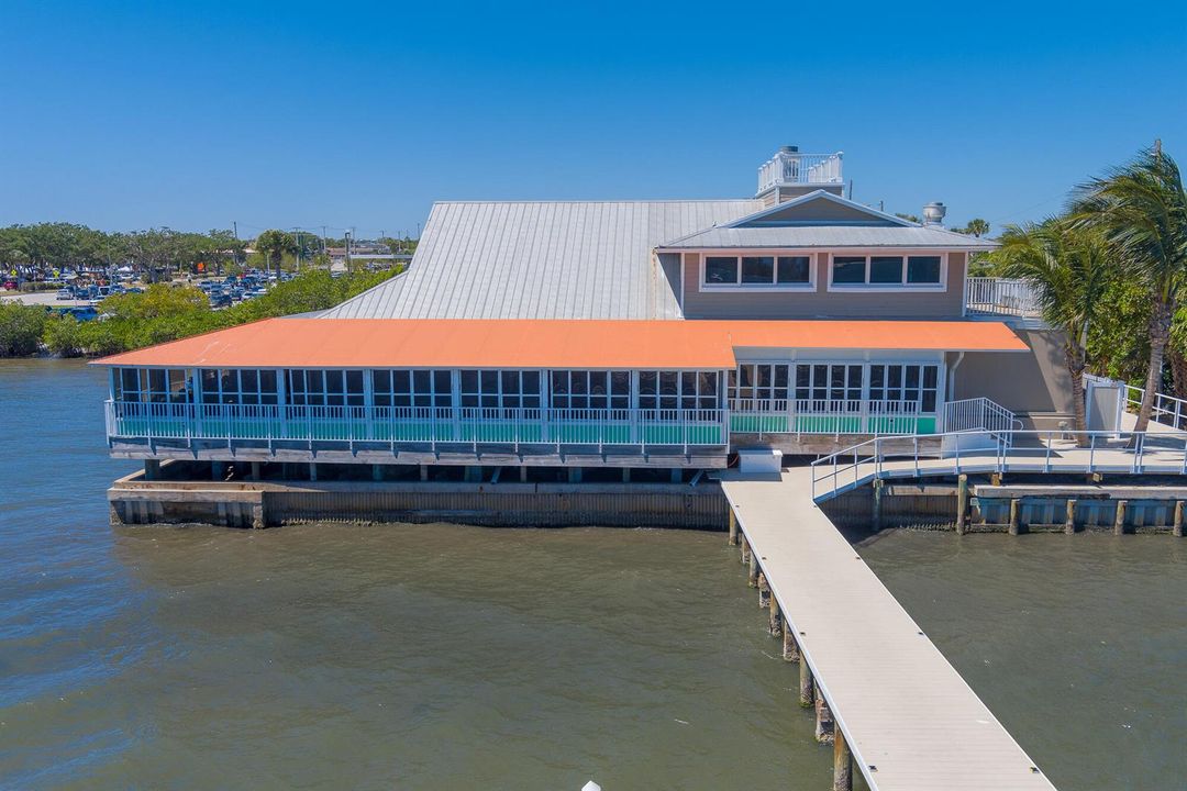 806 Indian River Dr, Sebastian, FL 32958