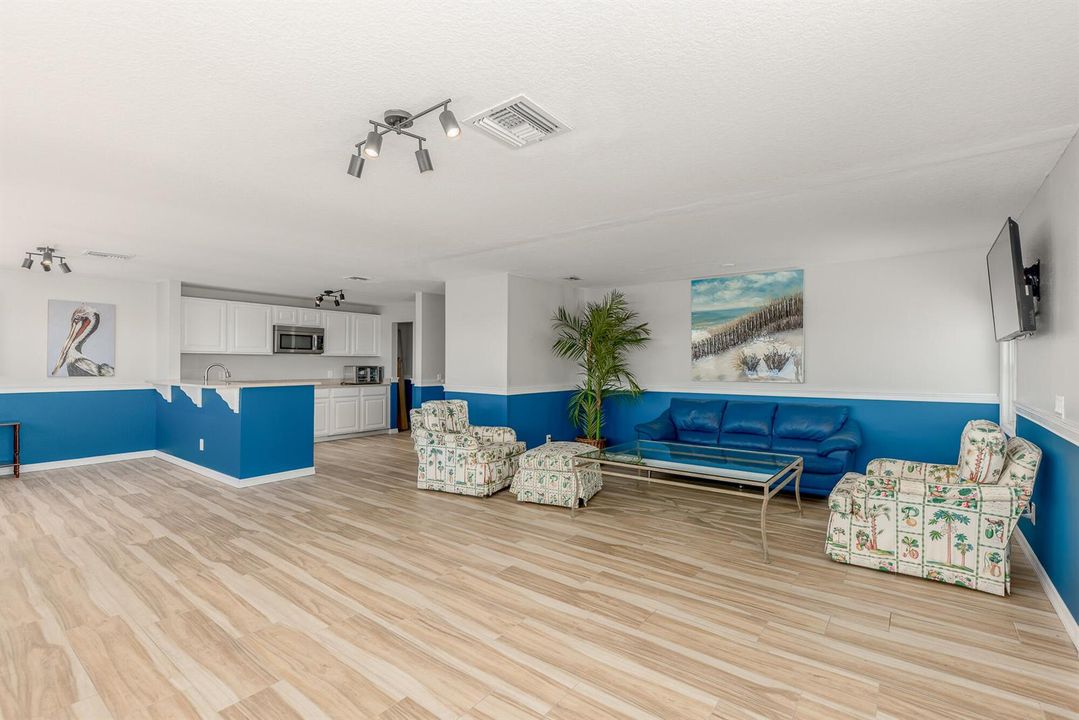 806 Indian River Dr, Sebastian, FL 32958