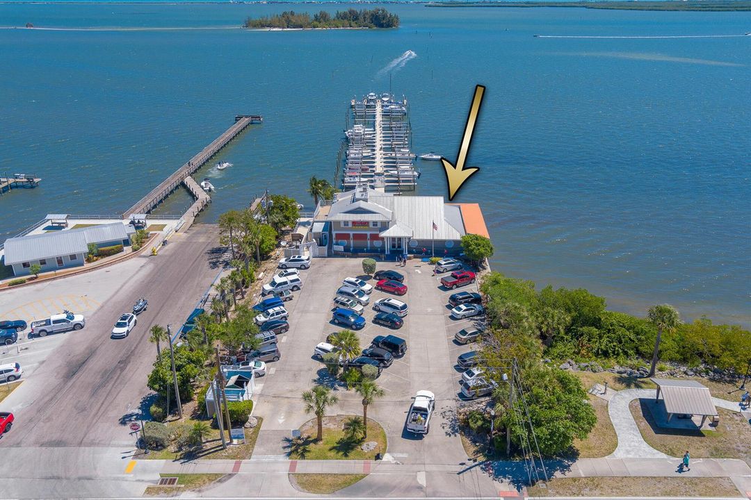 806 Indian River Dr, Sebastian, FL 32958