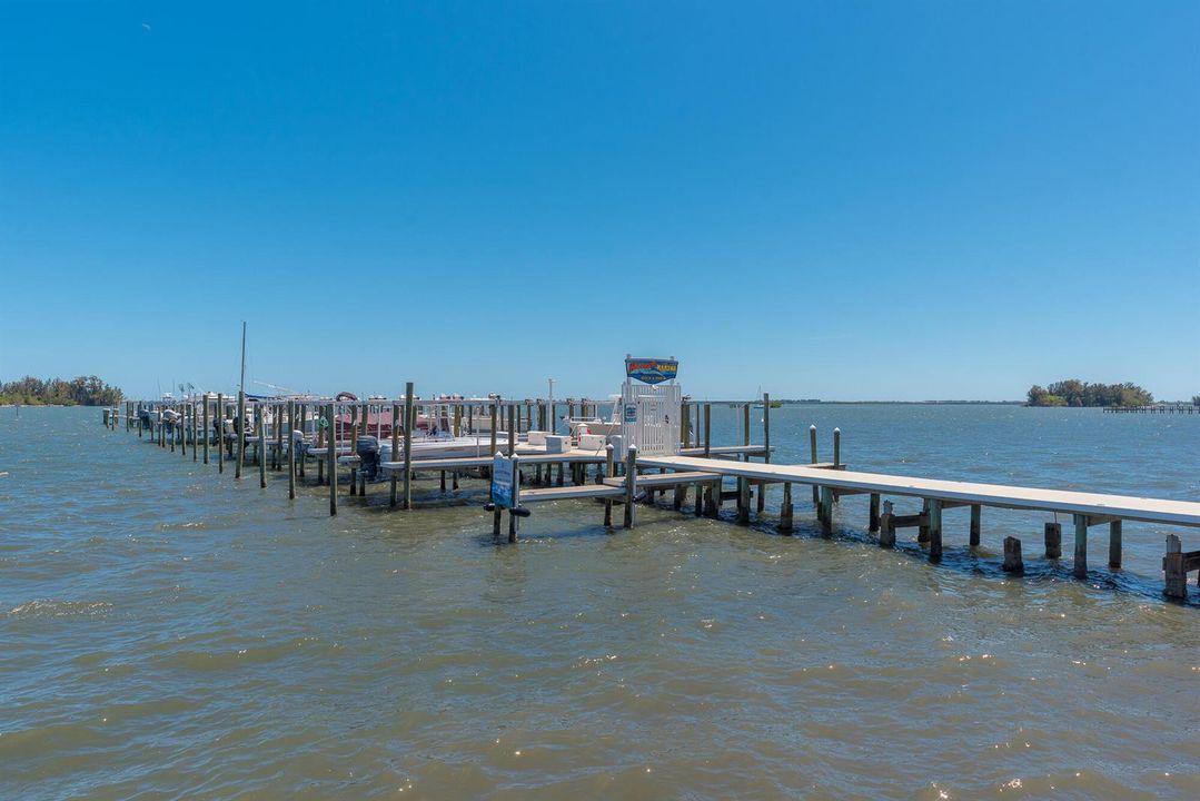 806 Indian River Dr, Sebastian, FL 32958
