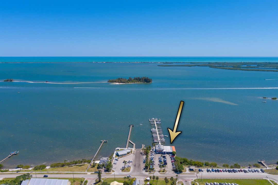 806 Indian River Dr, Sebastian, FL 32958