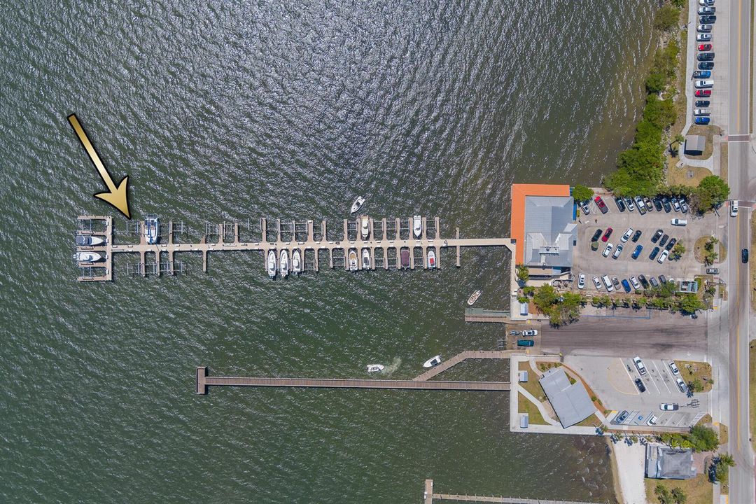 806 Indian River Dr, Sebastian, FL 32958