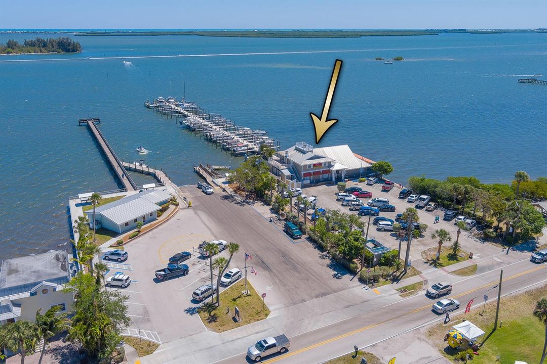 806 Indian River Dr, Sebastian, FL 32958