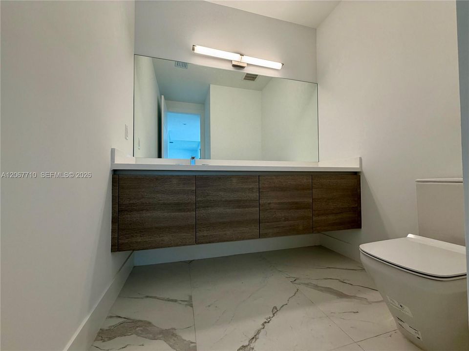 For Sale: $3,250,000 (6 beds, 6 baths, 5293 Square Feet)