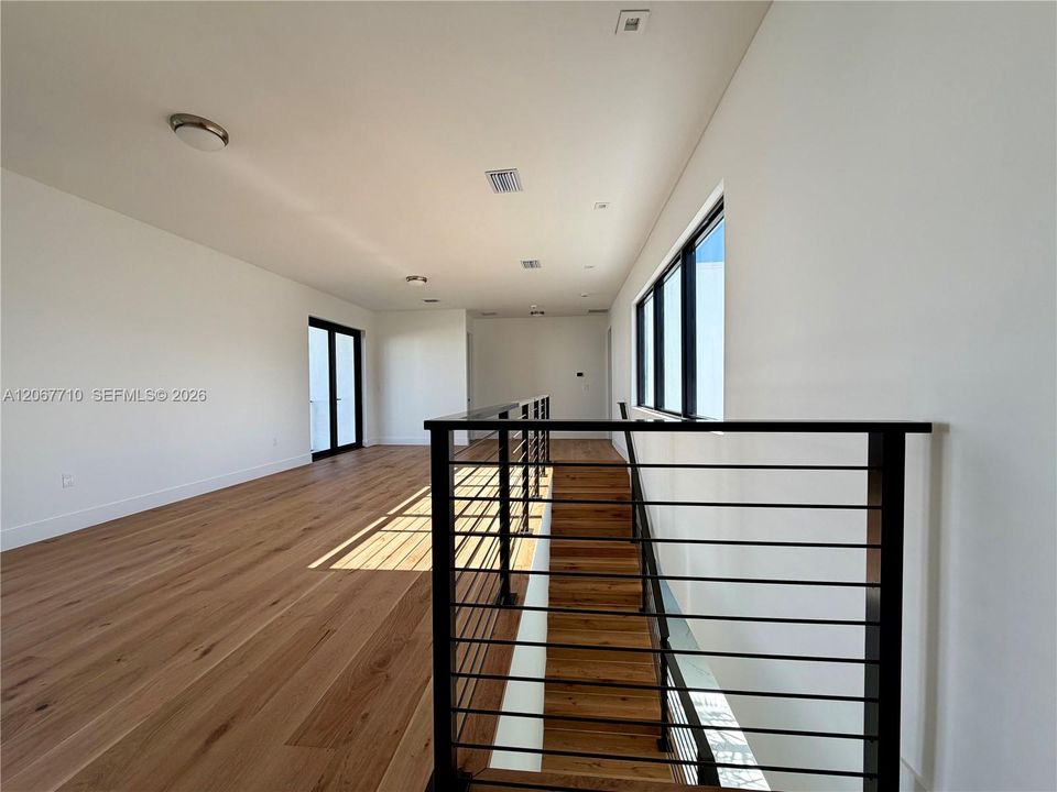 For Sale: $3,250,000 (6 beds, 6 baths, 5293 Square Feet)