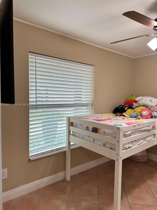 For Rent: $2,700 (2 beds, 2 baths, 885 Square Feet)