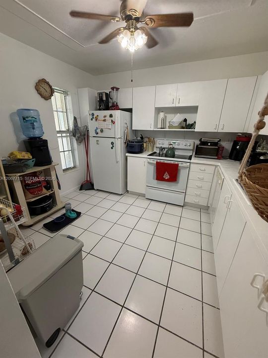 For Sale: $268,000 (2 beds, 2 baths, 1110 Square Feet)