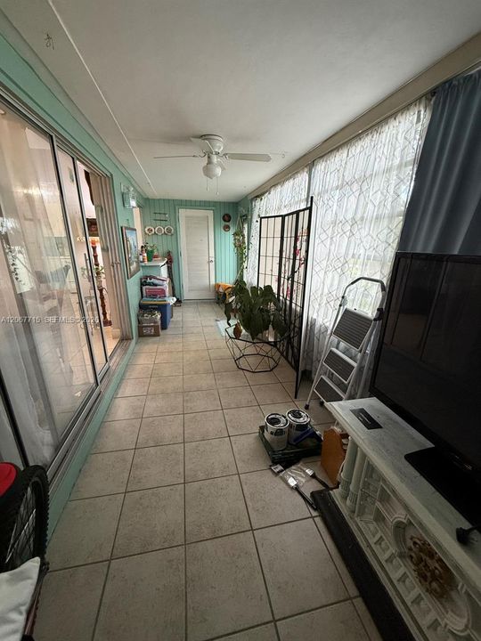 For Sale: $268,000 (2 beds, 2 baths, 1110 Square Feet)