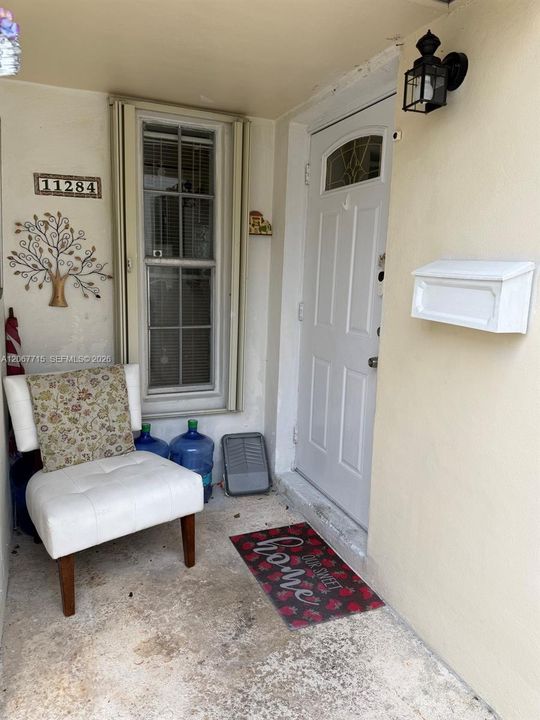 For Sale: $268,000 (2 beds, 2 baths, 1110 Square Feet)